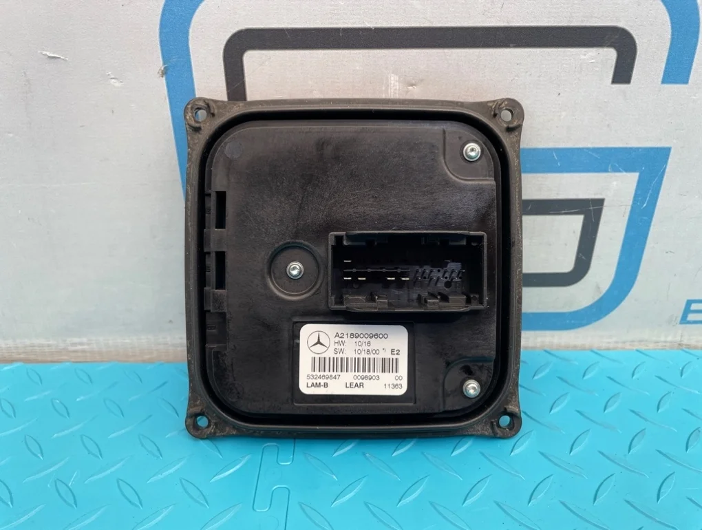 Блок фар Mercedes-Benz C-Class 2011 A2189009600 W204 271.860 1.8, правый