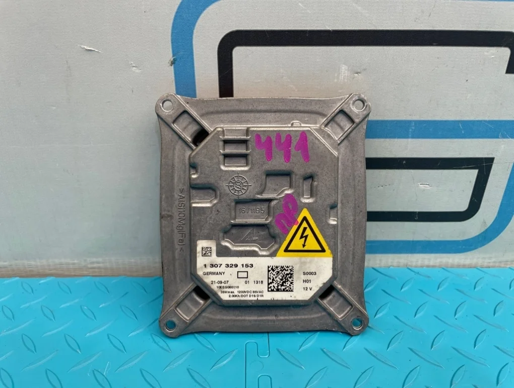 Блок розжига ксенона Bmw X5 2007 63117182520 E70 N52B30A 3.0, правый