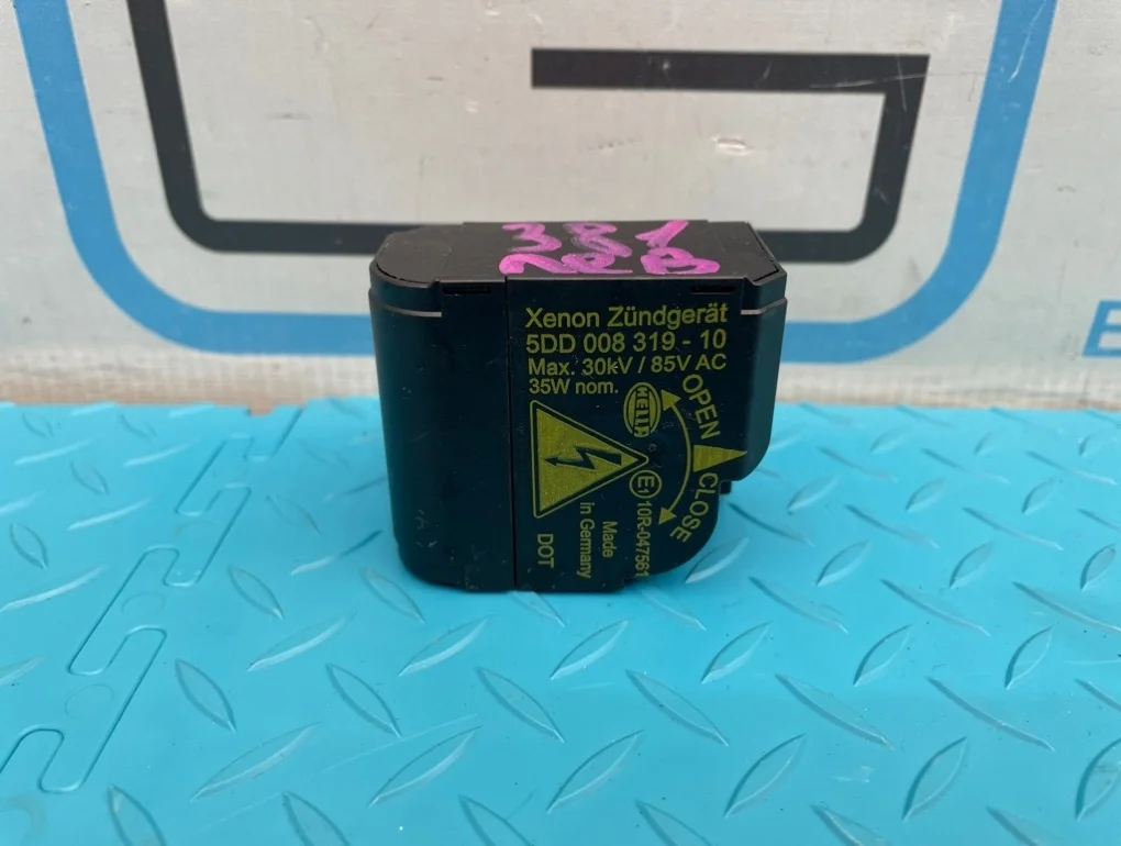 Блок розжига ксенона Mercedes-Benz E-Class 2006 A0028202526 W211 272.943 3.0