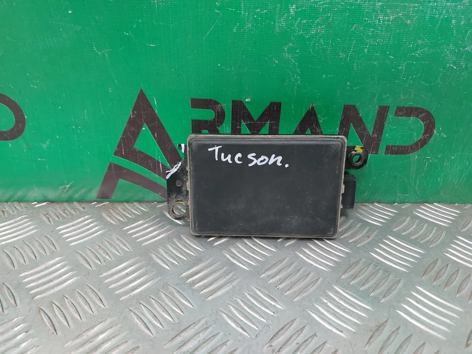 Блок управления системой парковки Hyundai Tucson 2018-2021 3