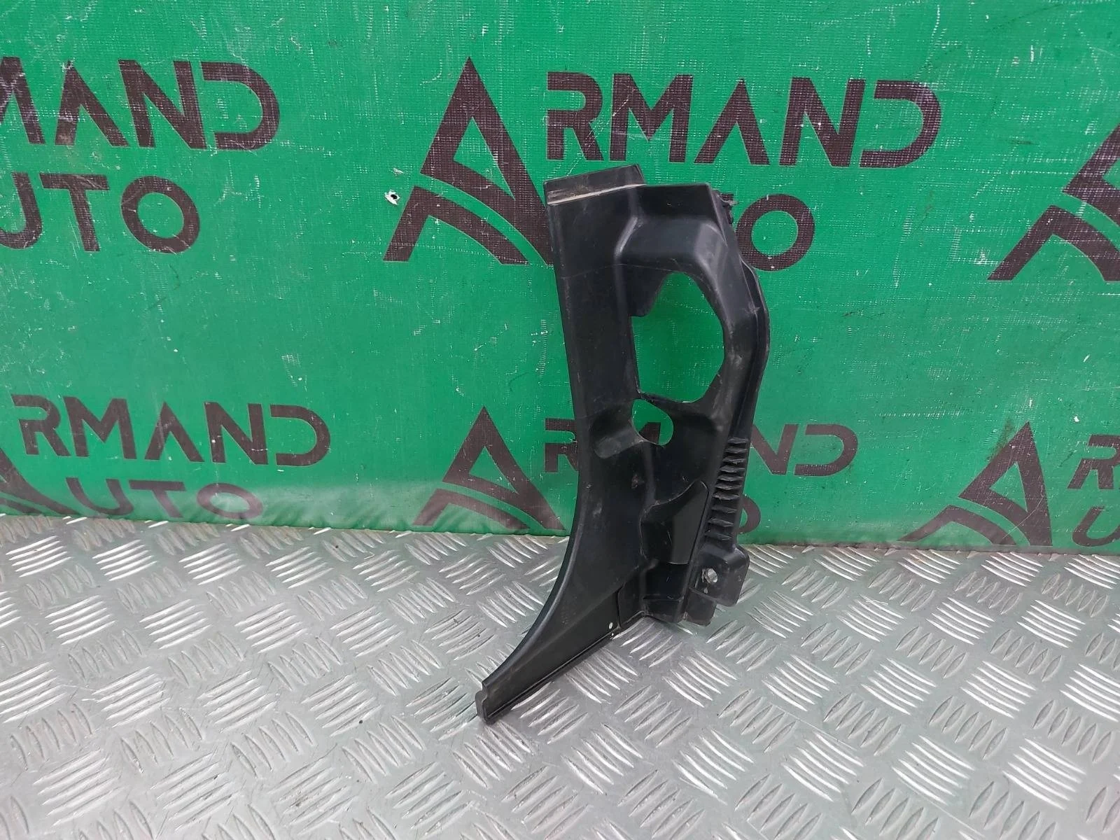 Обшивка багажника Toyota Land Cruiser 2007-2021