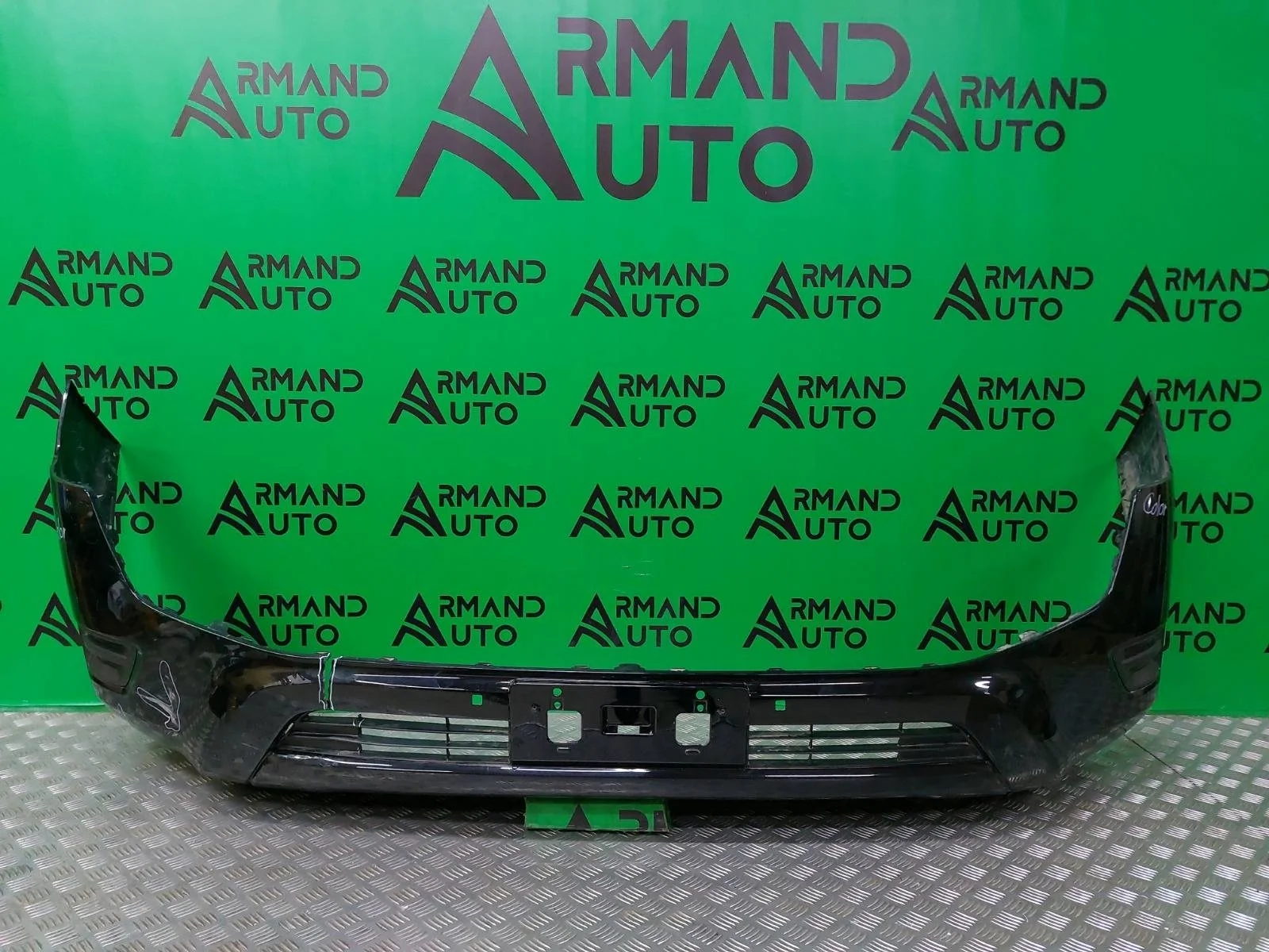 Бампер Toyota Land Cruiser 2021-нв 300