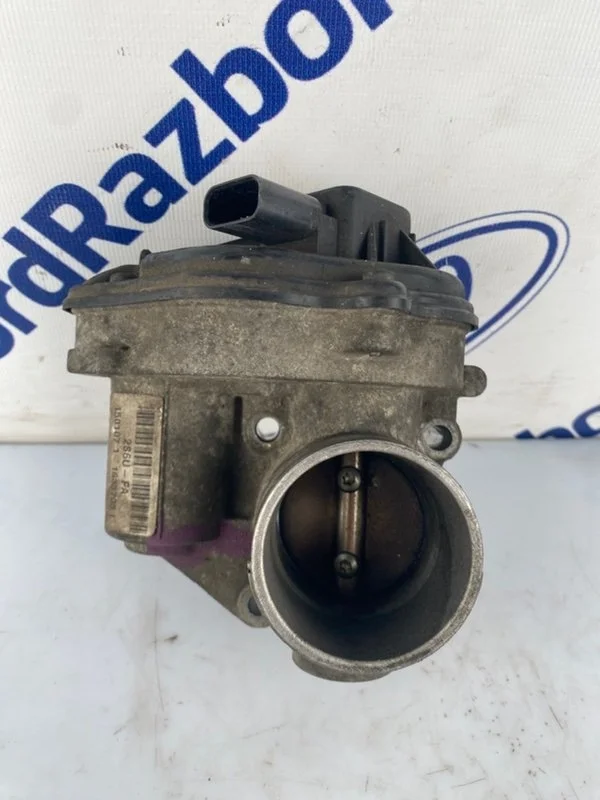 Дроссельная заслонка Ford Focus 2 2007 1505642 CB4 1.6 (HXDB)