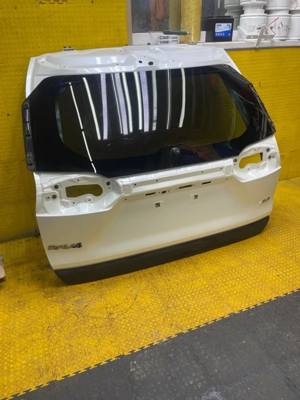 Крышка багажника (Дверь багажника) Toyota Rav 4 2019 670050R370 MXAA52 M20AFKS