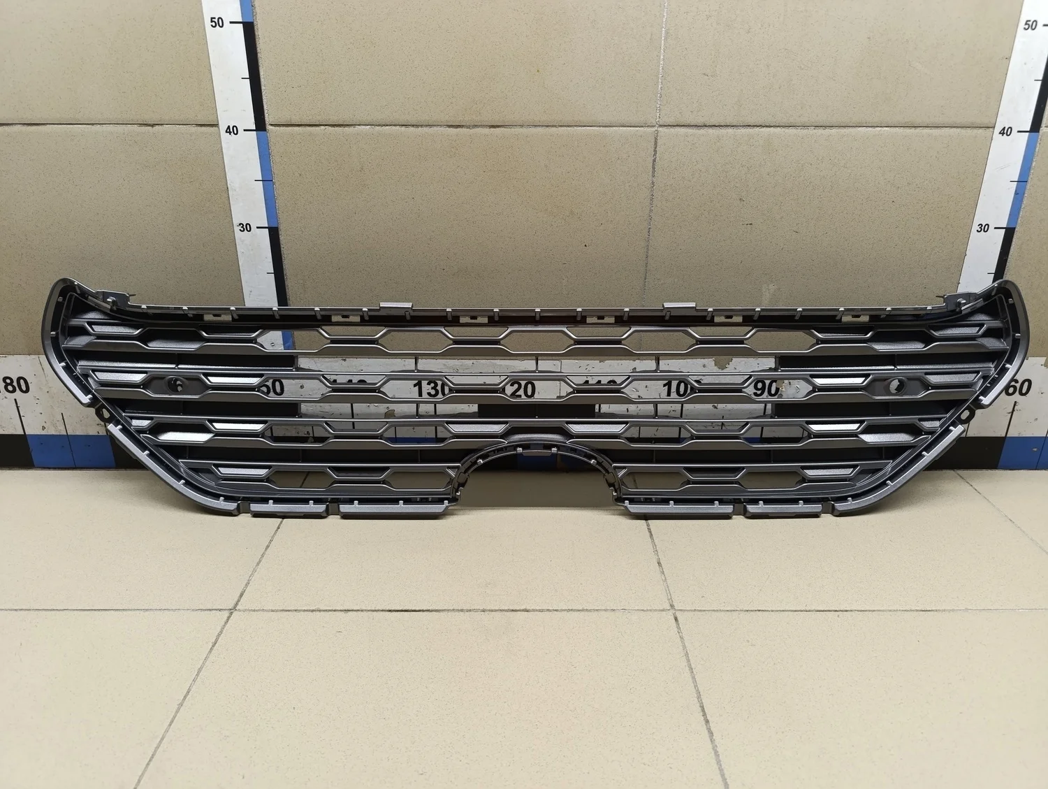 Решетка радиатора RAV 4 2019>