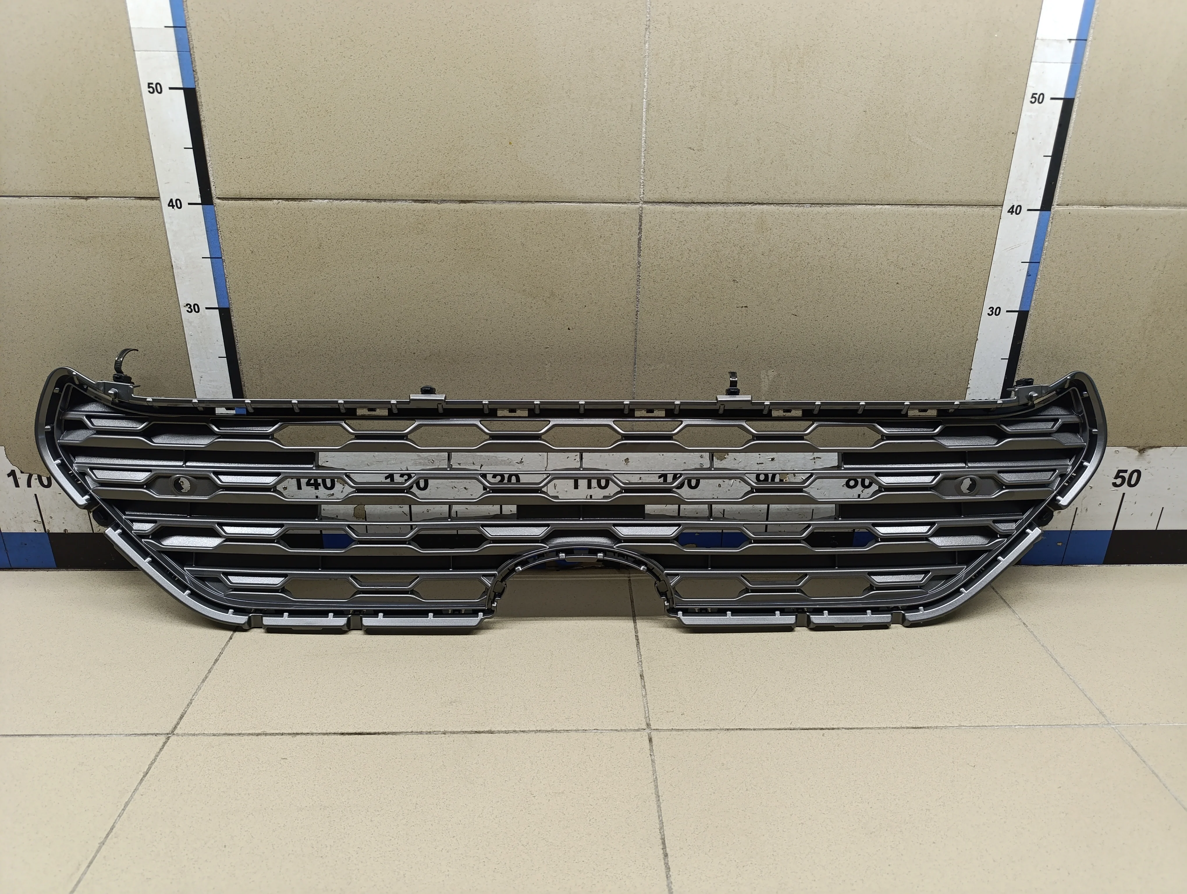 Решетка радиатора RAV 4 2019>