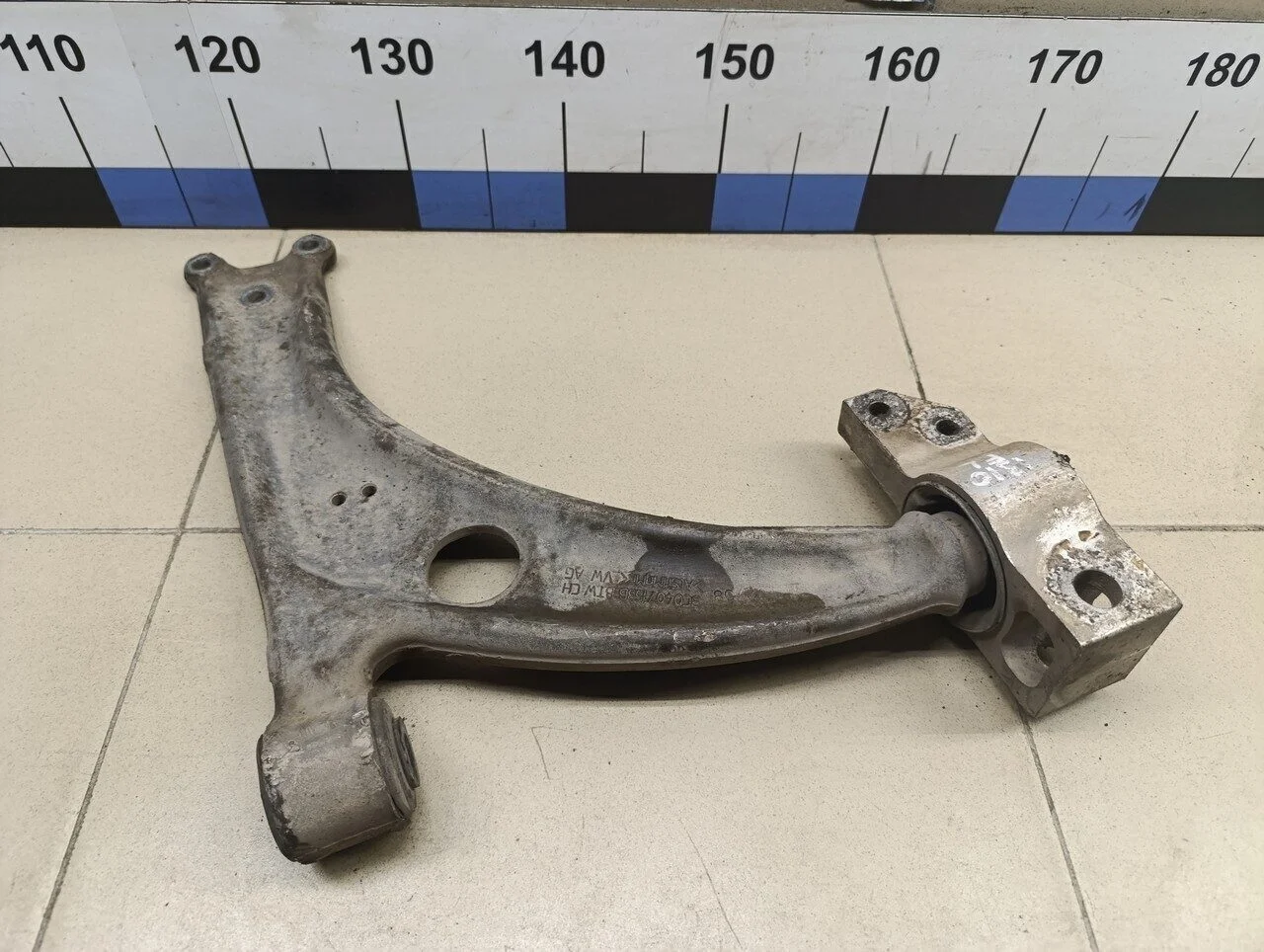 Рычаг передний Passat [B6] 2005-2010