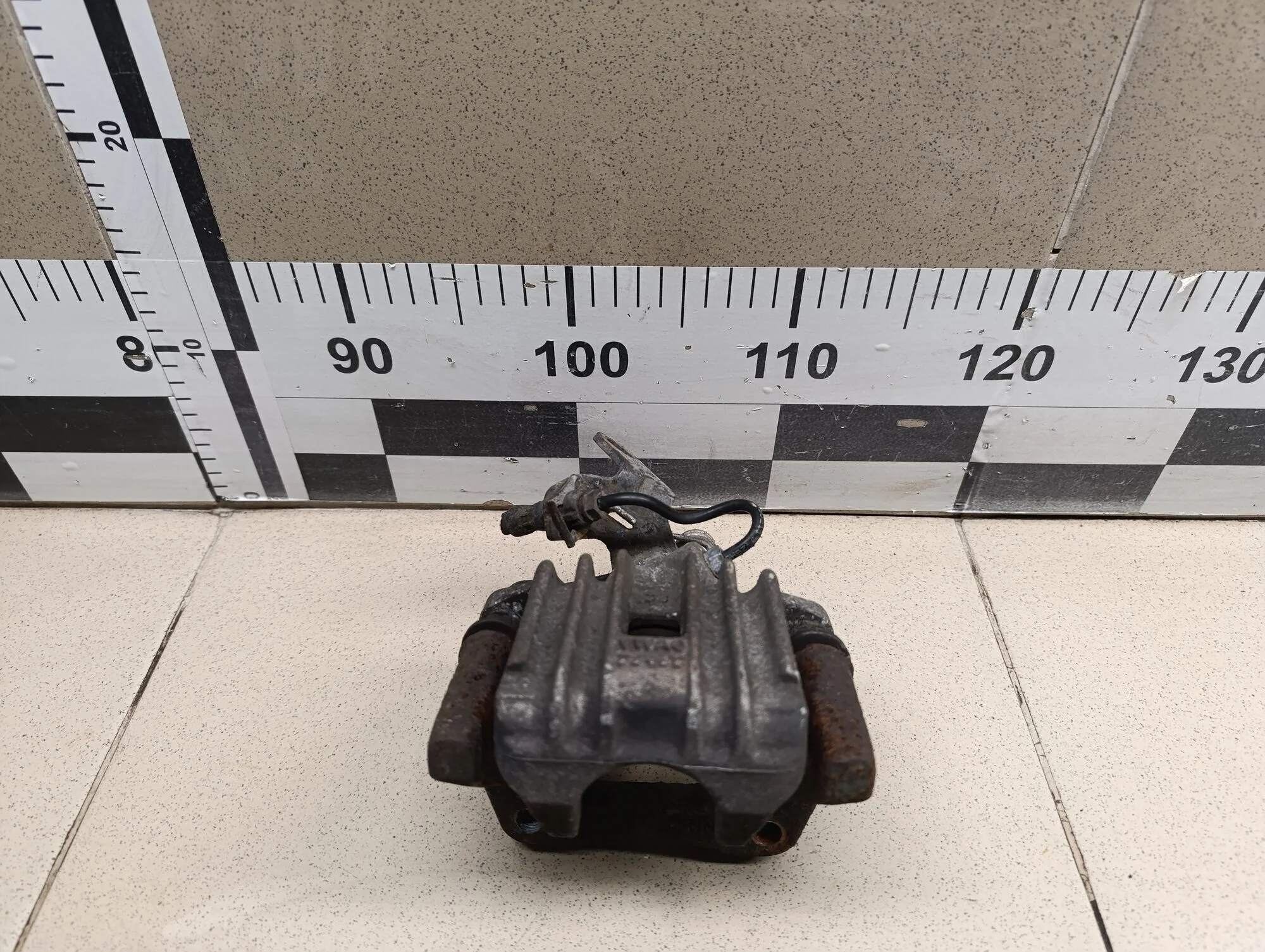 Суппорт задний правый Yeti 2009>