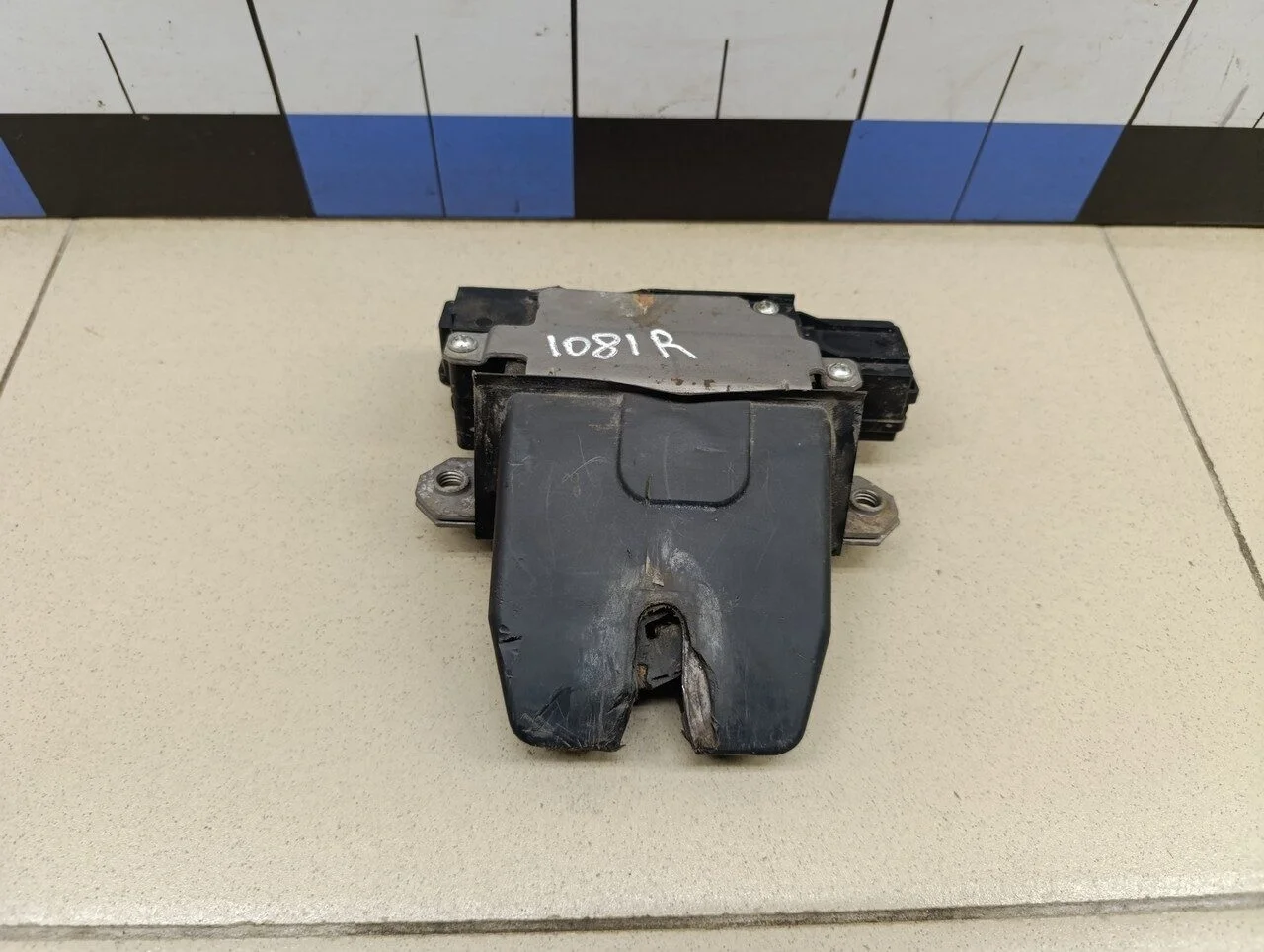 Замок багажника Focus II 2005-2008