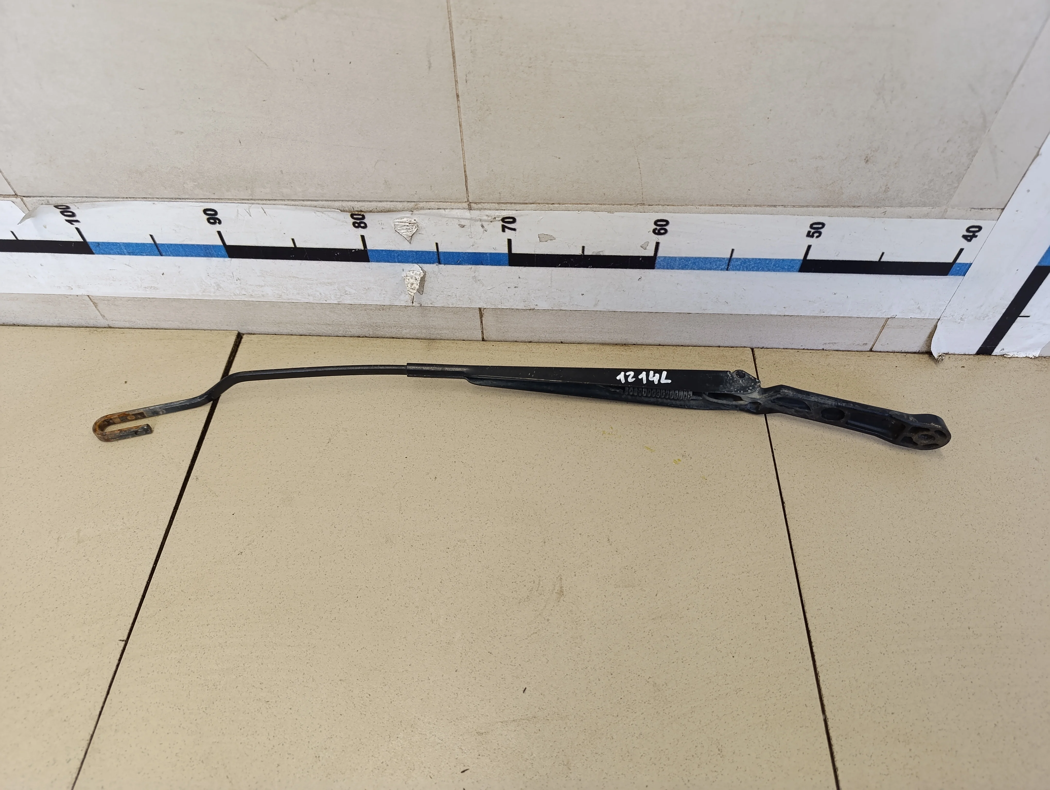 Поводок стеклоочистителя передний левый Octavia (A4 1U-) 2000-2011