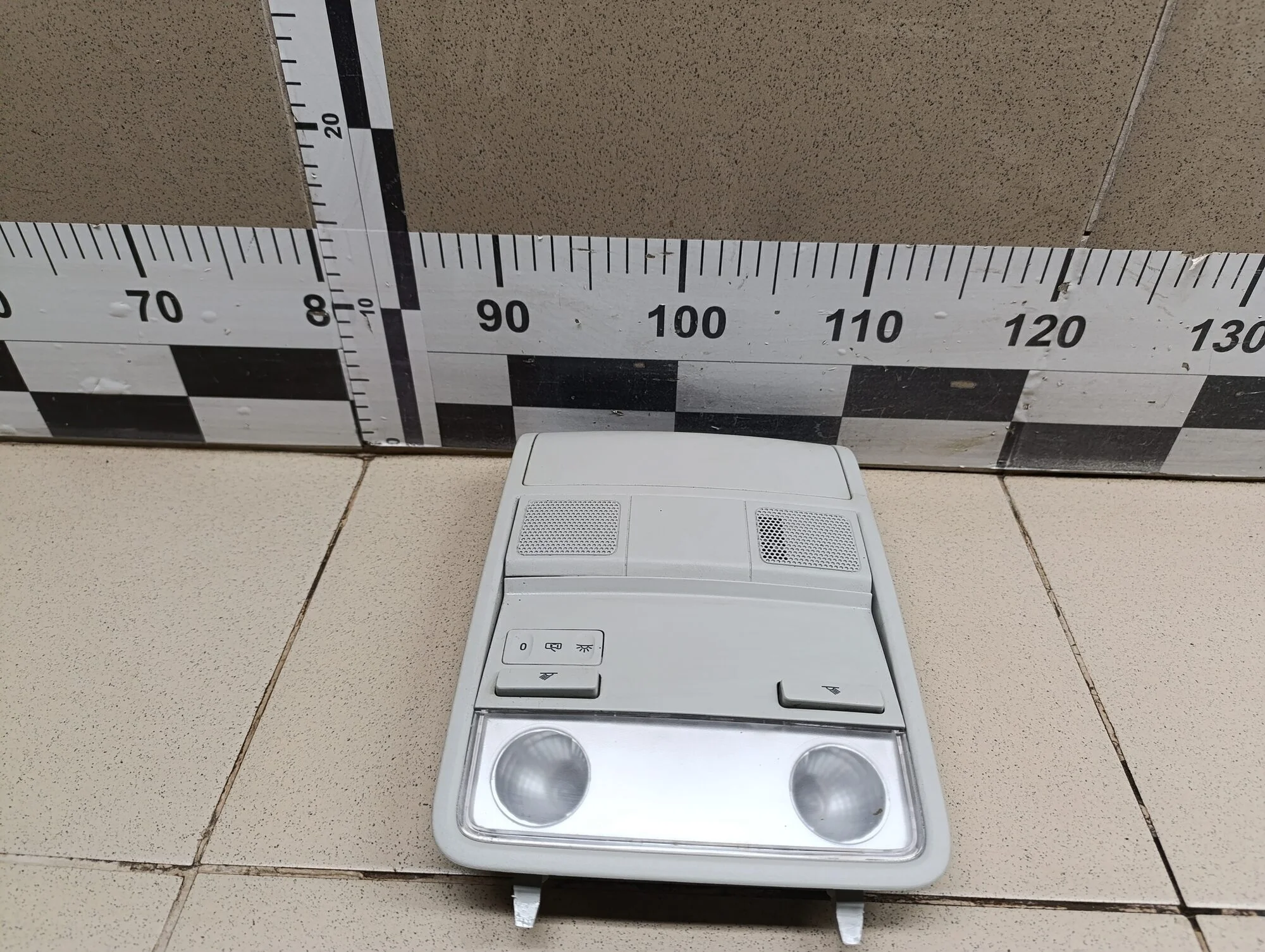 Плафон салонный Golf VI 2009-2012