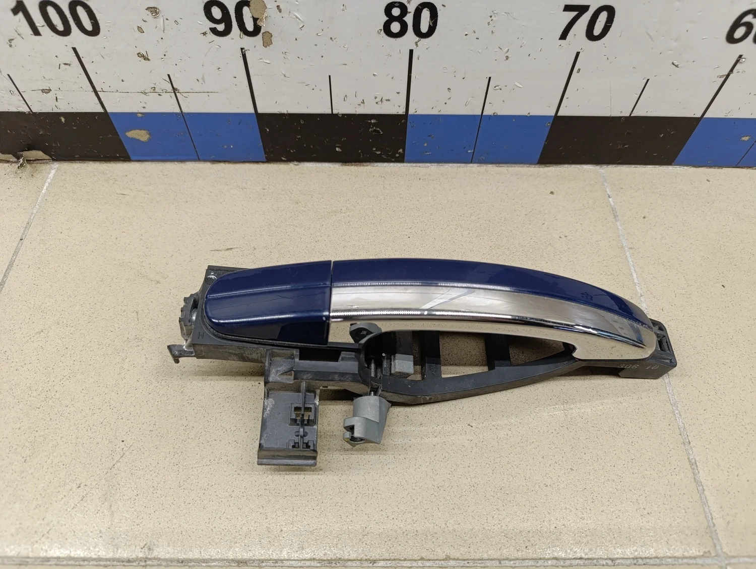 Ручка двери задней наружная левая Focus II 2005-2008