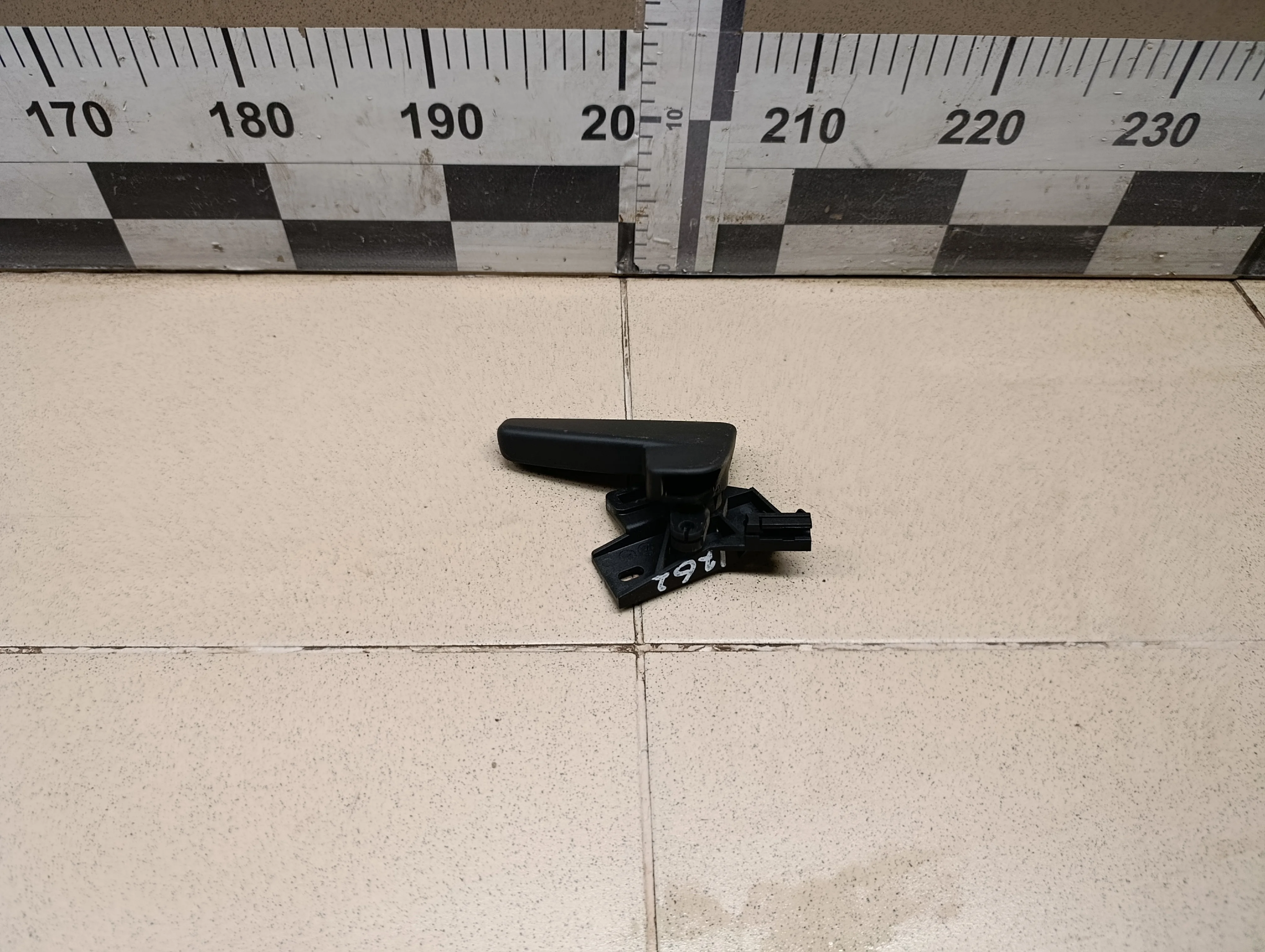 Ручка открывания капота Polo (Sed RUS) 2011>