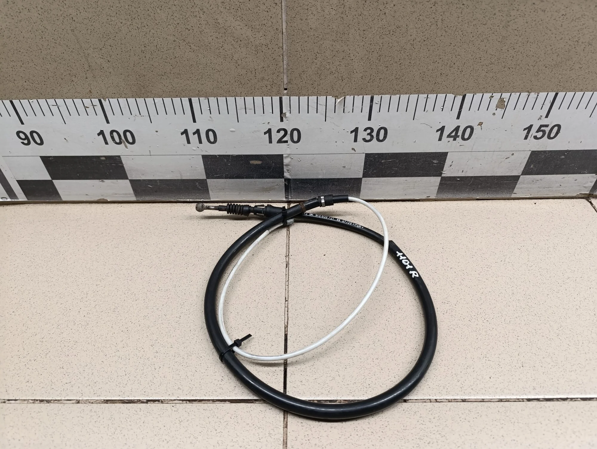 Трос стояночного тормоза Golf VI 2009-2012