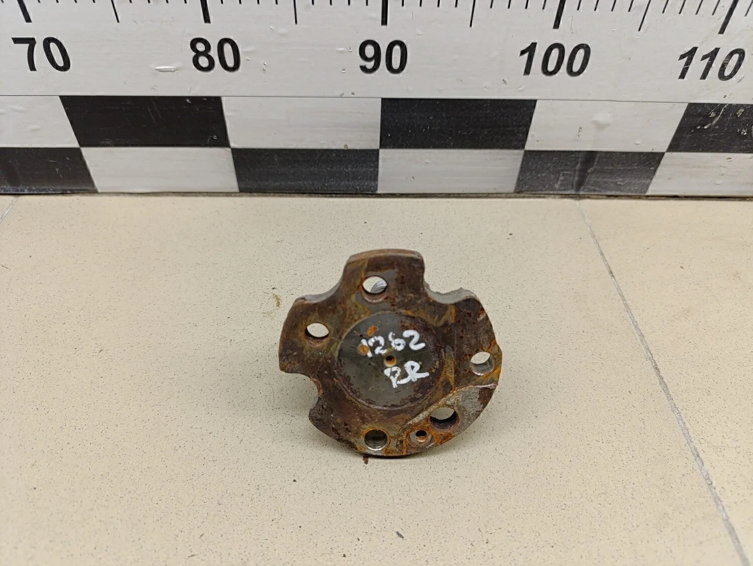 Цапфа (п.з.к.)  Polo (Sed RUS) 2011>