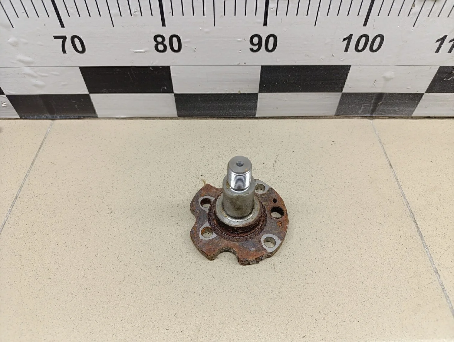 Цапфа (п.з.к.)  Polo (Sed RUS) 2011>