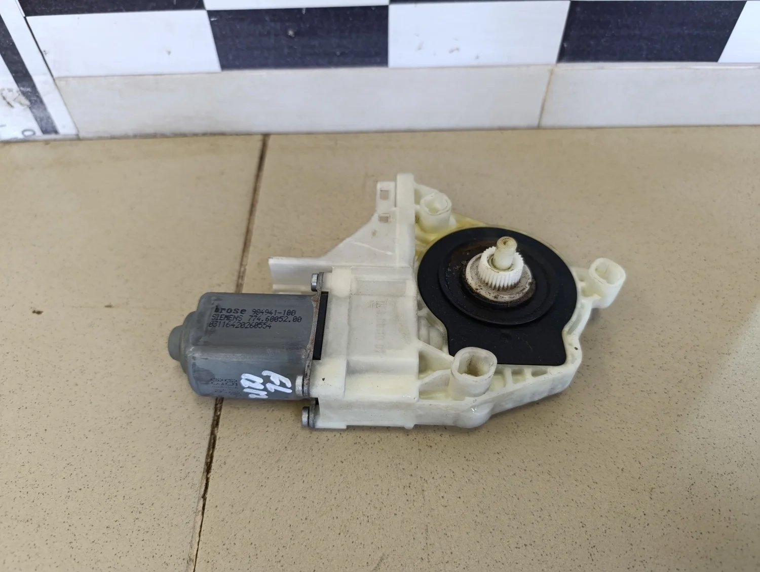 Моторчик стеклоподъемника C4 2005-2011