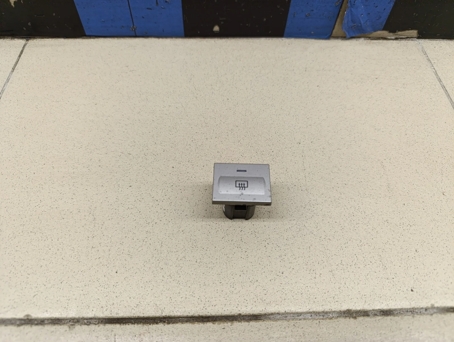 Кнопка обогрева заднего стекла Focus II 2008-2011