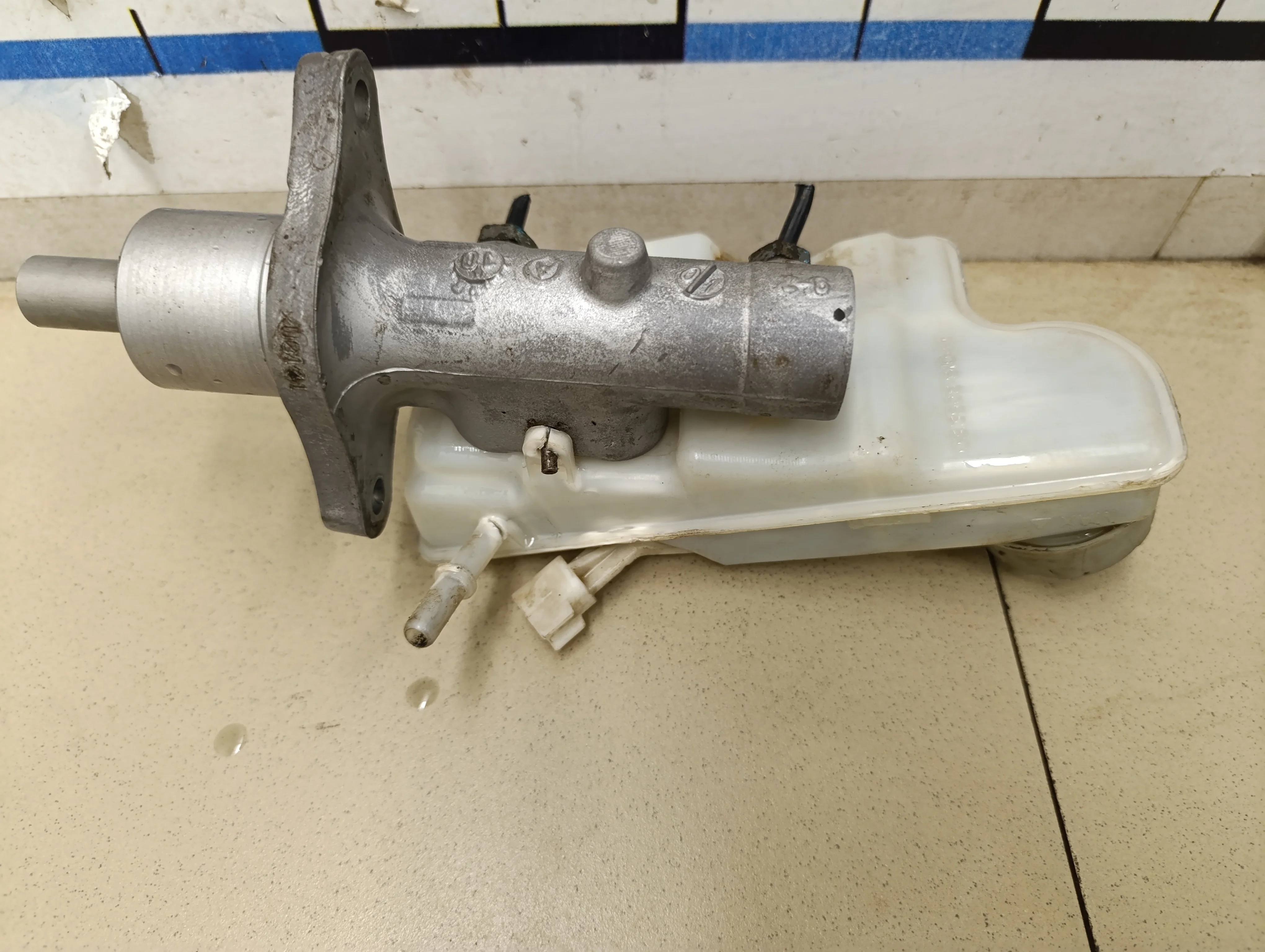 Цилиндр тормозной главный Focus II 2008-2011