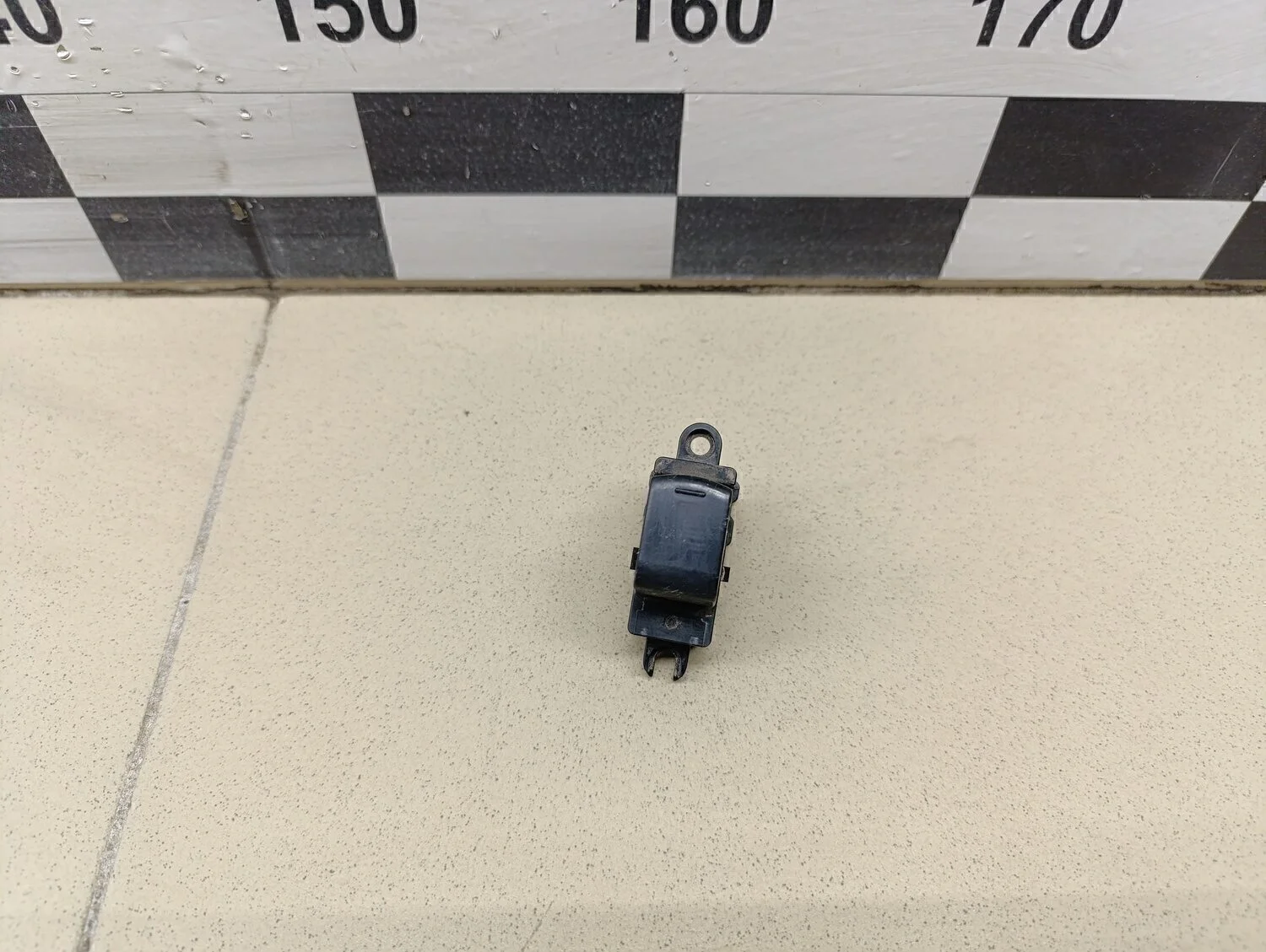 Кнопка стеклоподъемника Pathfinder (R51) 2005-2014