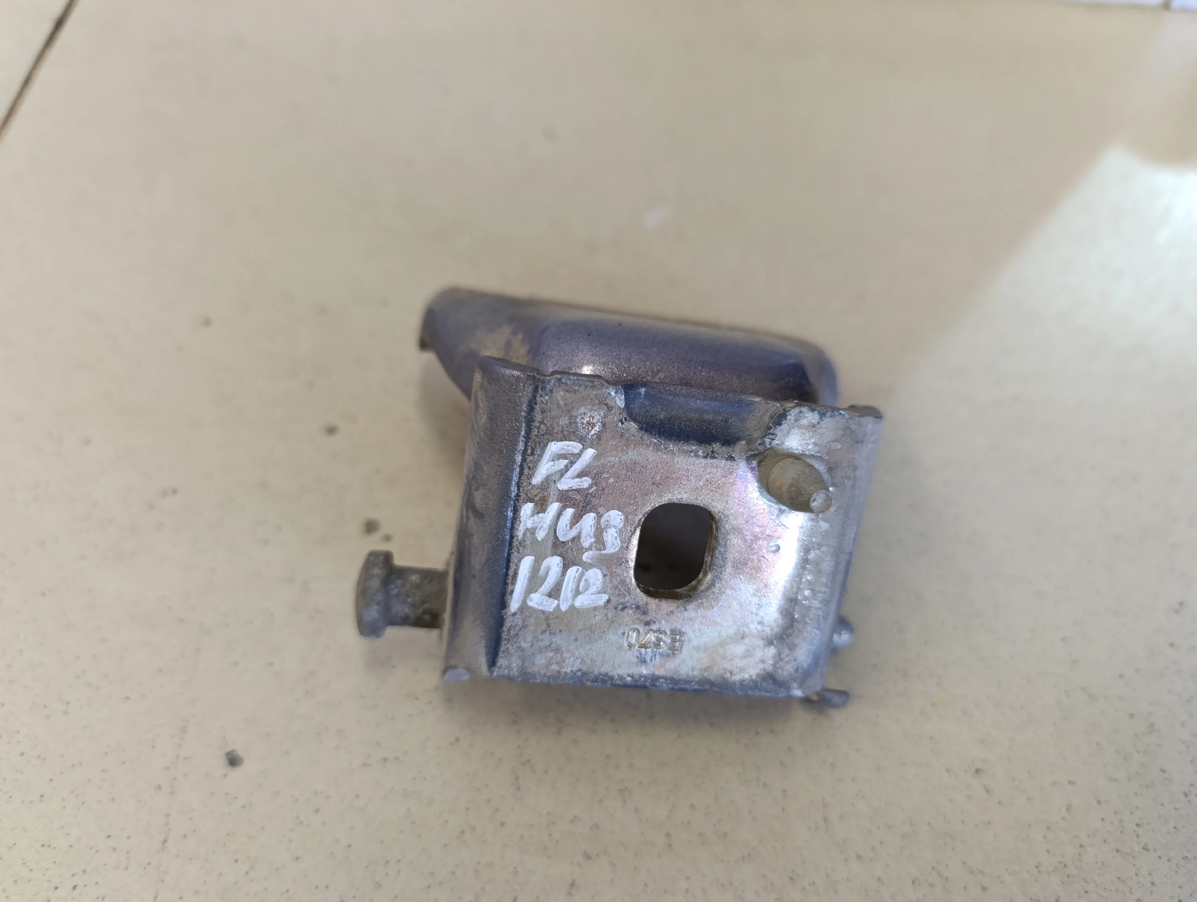 Петля двери  C4 2005-2011