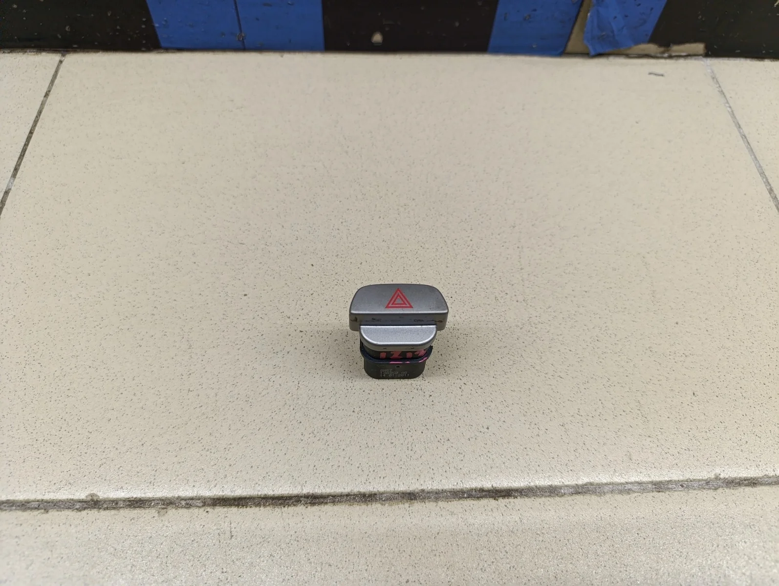 Кнопка аварийной сигнализации Focus II 2005-2008