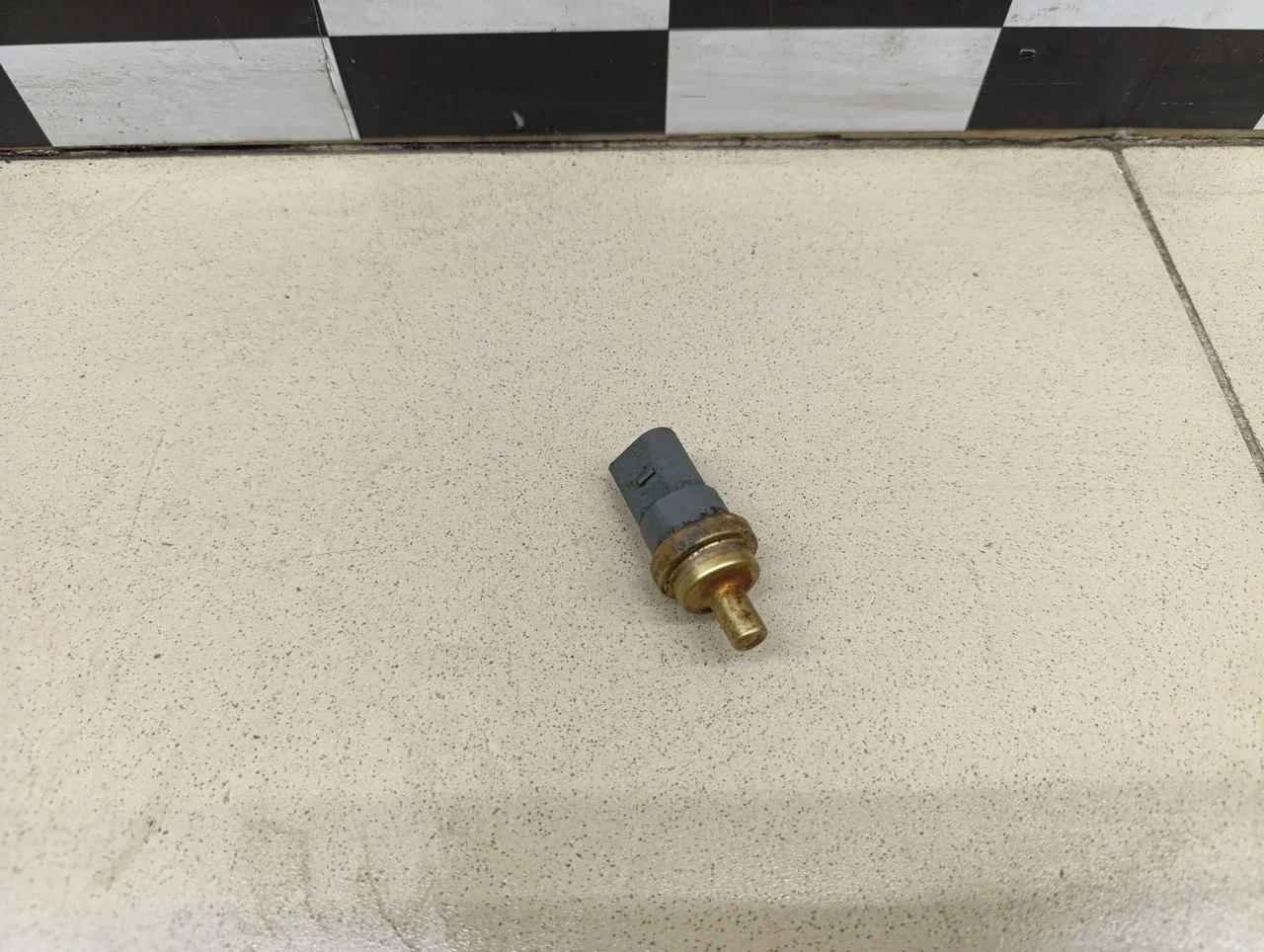 Датчик температуры A3 (8L1) 1996-2003