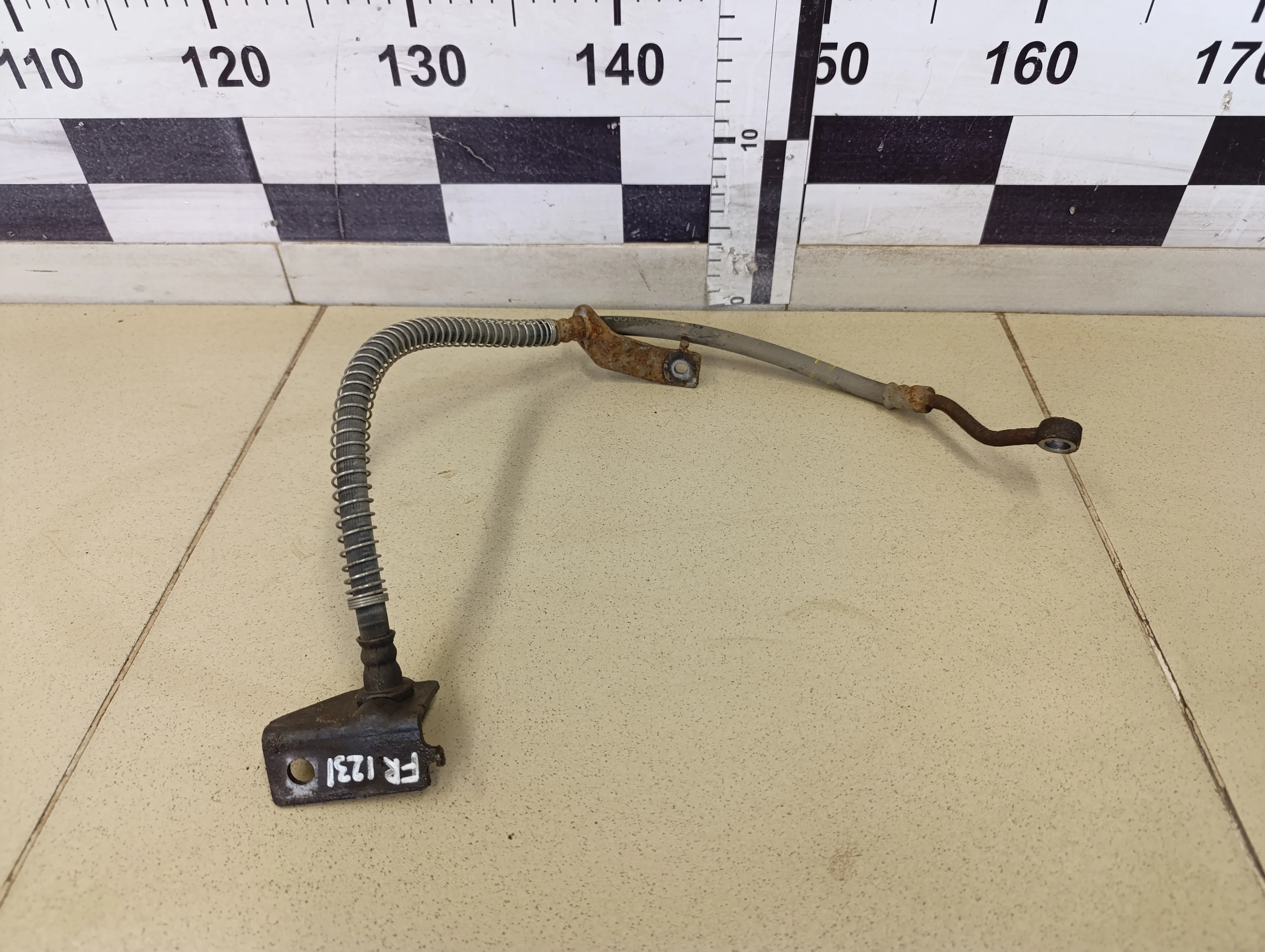 Шланг тормозной передний правый Solaris 2010-2017