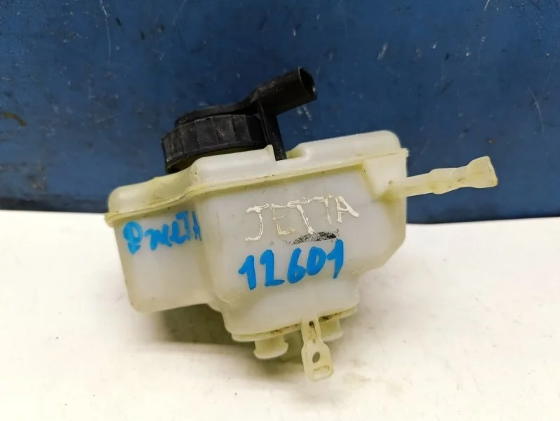 Бачок тормозной жидкости Volkswagen Jetta 5 2008 1K1611301D 1K2 1.6 BSE