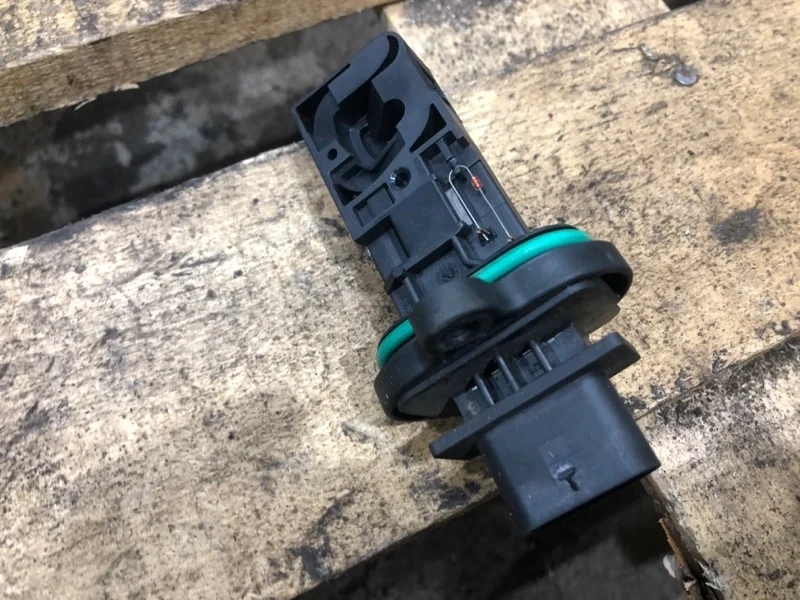 Датчик массового расхода воздуха BMW 6 e63