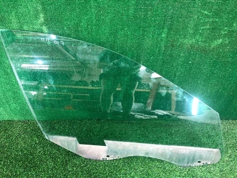 Стекло двери BMW 5 2011 F11