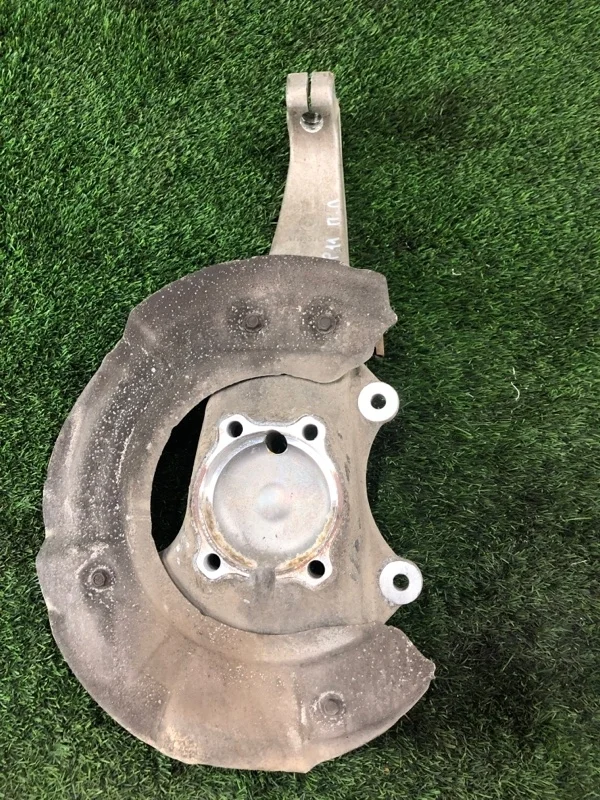 Кулак поворотный BMW 5 2011 F11