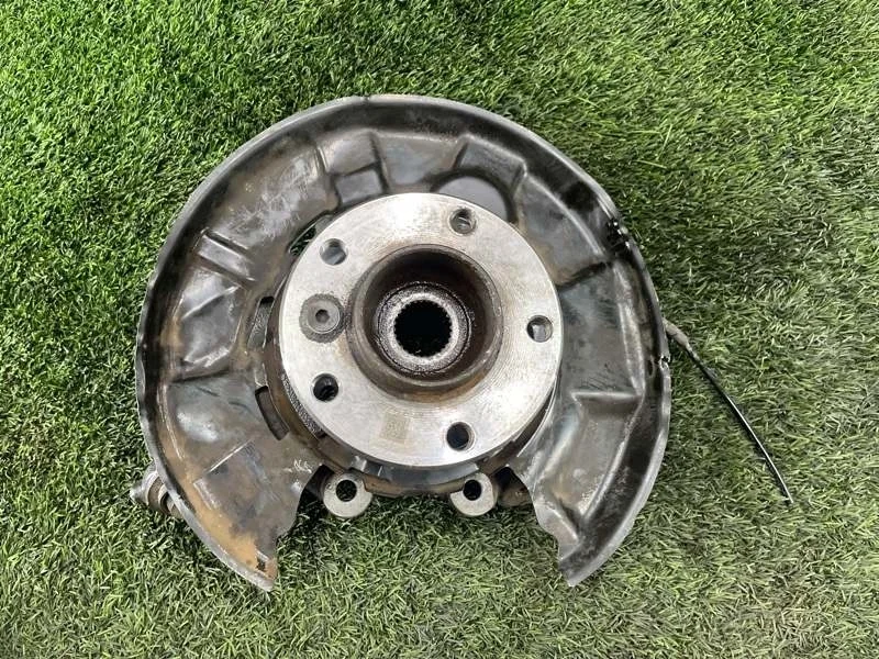 Кулак поворотный BMW 3 2012 F30