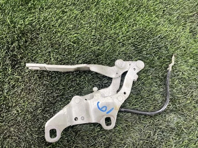 Петля капота BMW 3 2007 e90