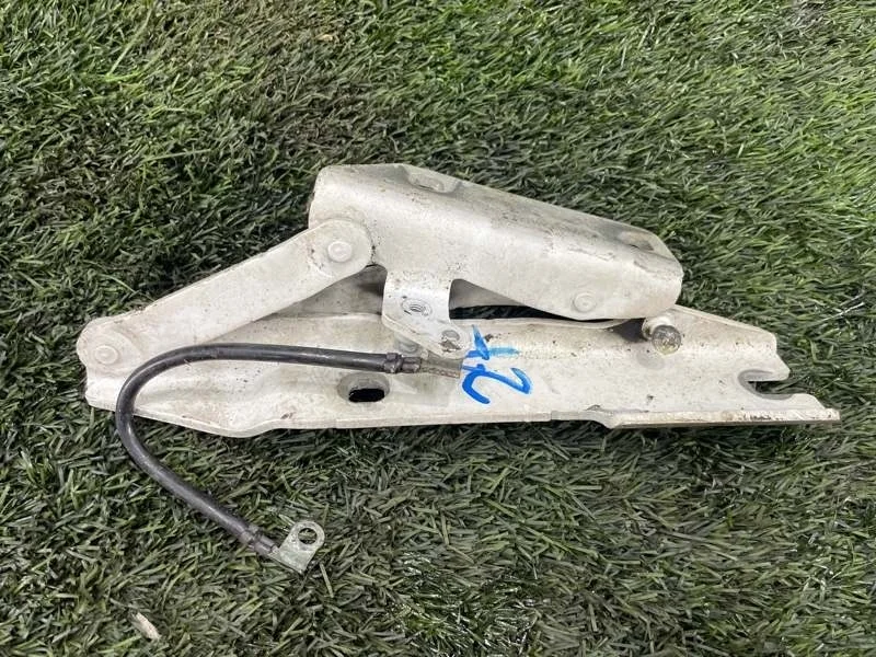 Петля капота BMW 5 2007 E60