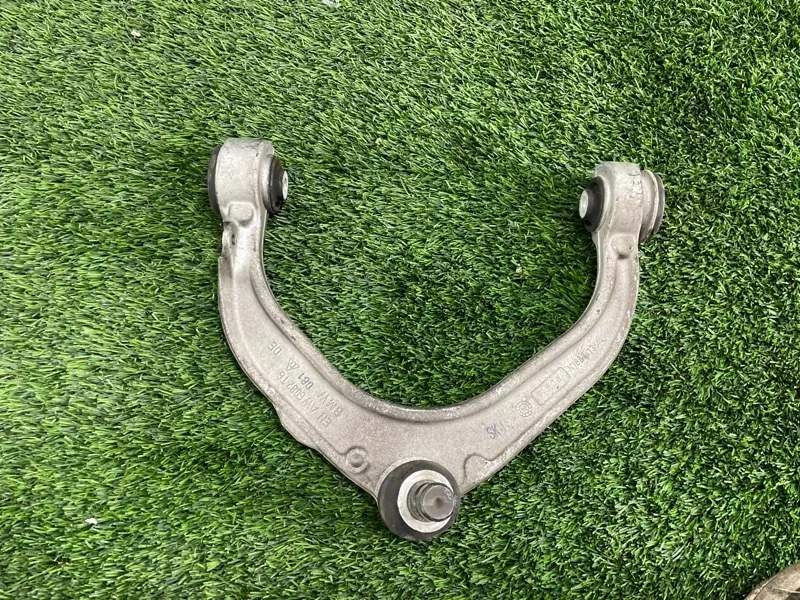 Рычаг подвески верхний BMW X5 2010 e70