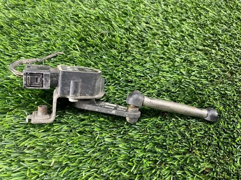 Датчик высоты дорожного просвета BMW X5 2008 e70