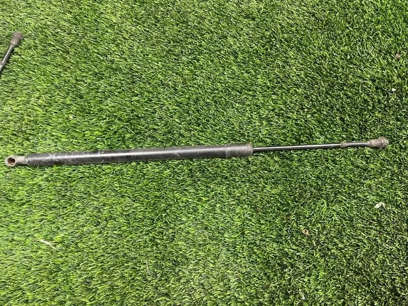 Амортизатор двери багажника BMW X5 2006 E53