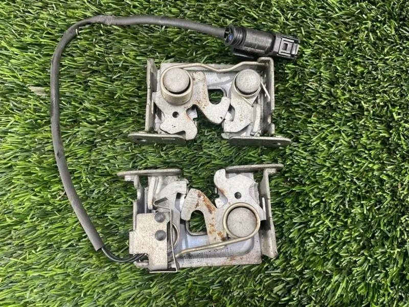 Замок капота BMW X5 2008 e70