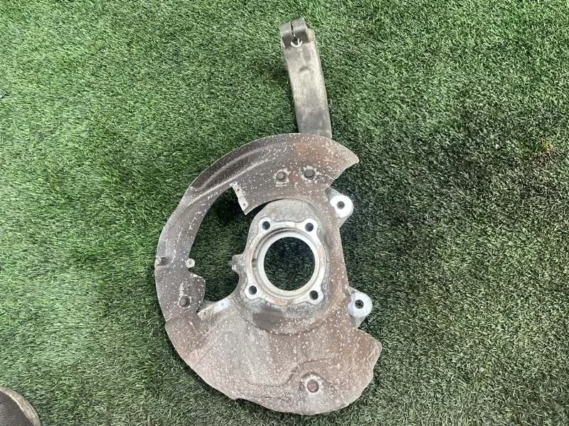 Кулак поворотный BMW X5 2008 e70