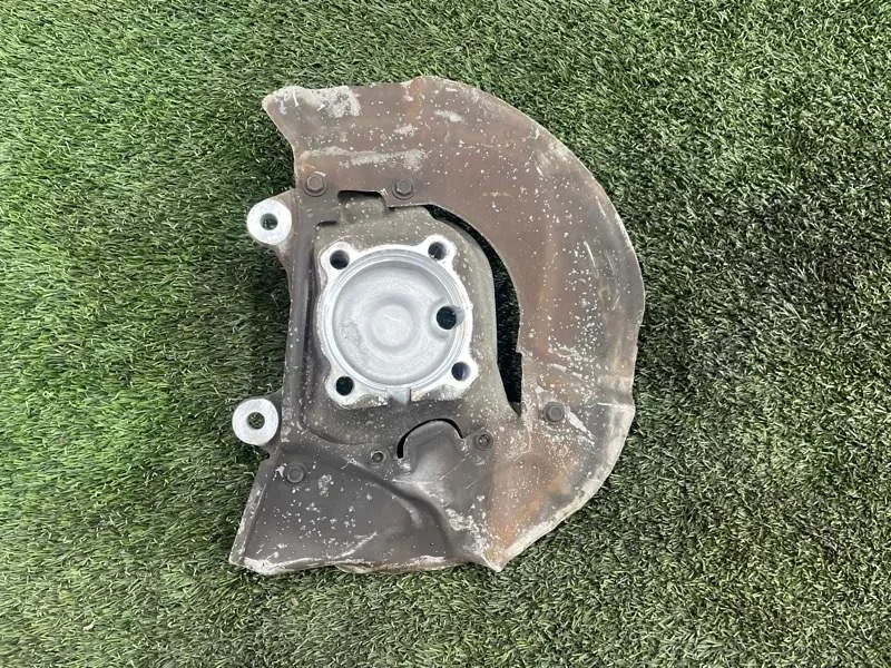 Кулак поворотный BMW 5 2008 E60