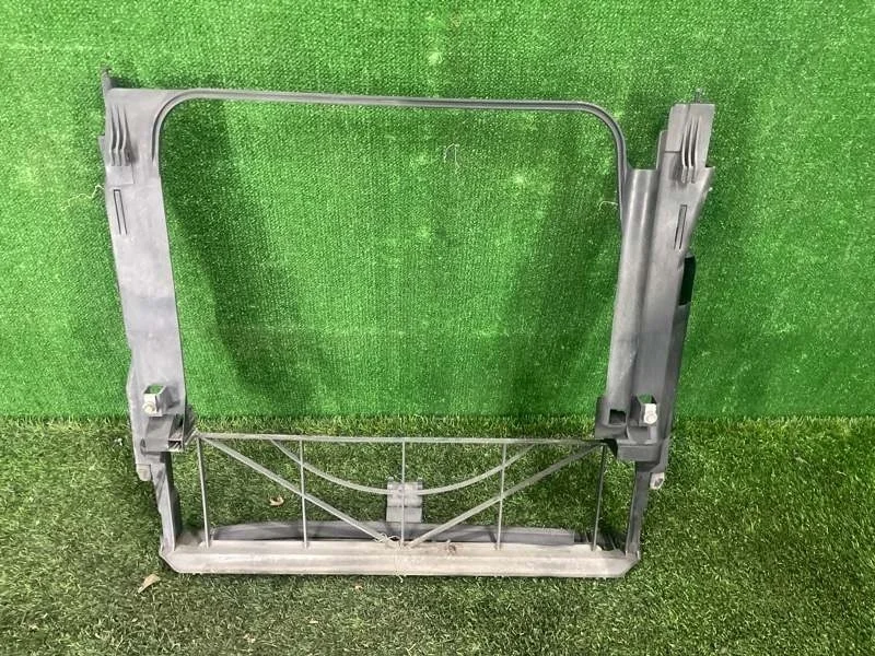 Рамка радиатора BMW X5 2001 E53