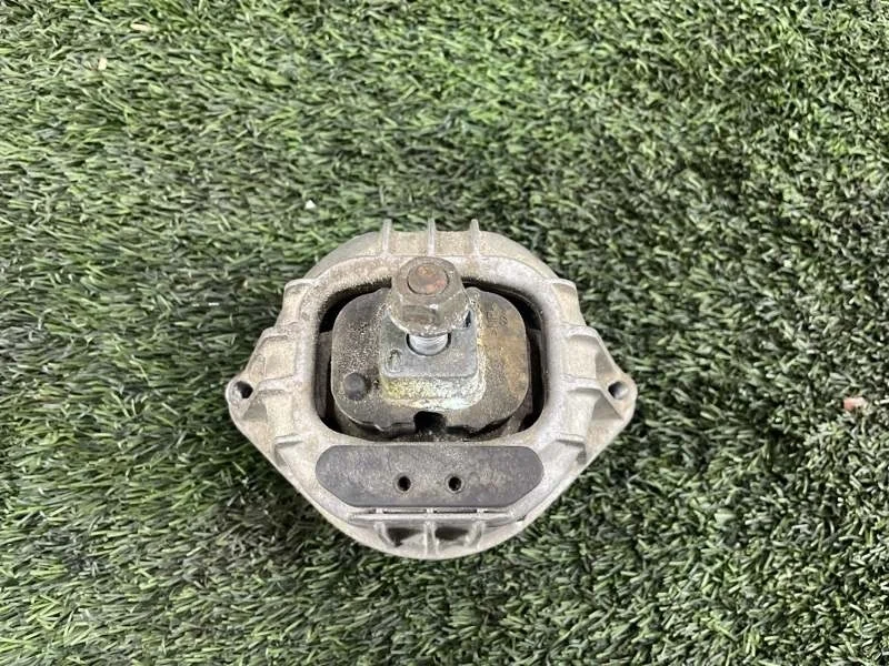 Подушка двигателя BMW X1 2010 E84