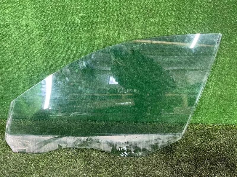 Стекло двери BMW 5 2011 F11