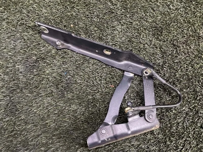 Петля капота BMW 5 2003 E60