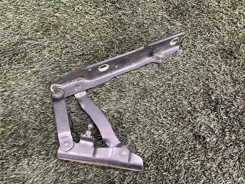 Петля капота BMW 5 2003 E60