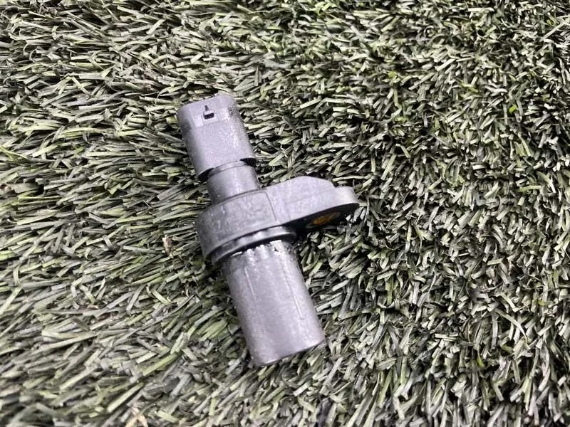 Датчик положения распредвала Bmw X1 2013 13627803093 E84 N47D20