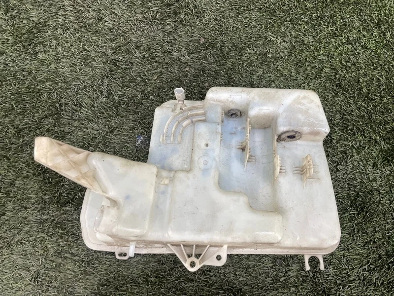 Бачок стеклоомывателя BMW 5 2003 E60