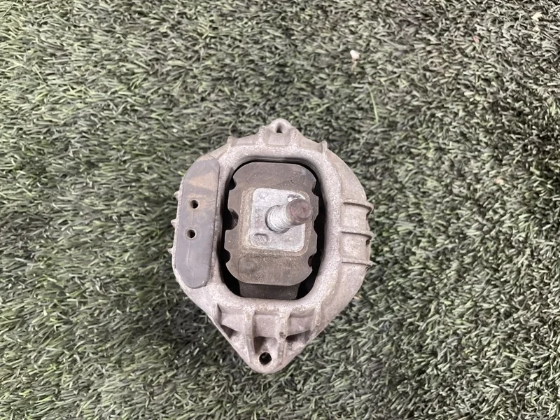 Подушка двигателя BMW X1 2010 E84