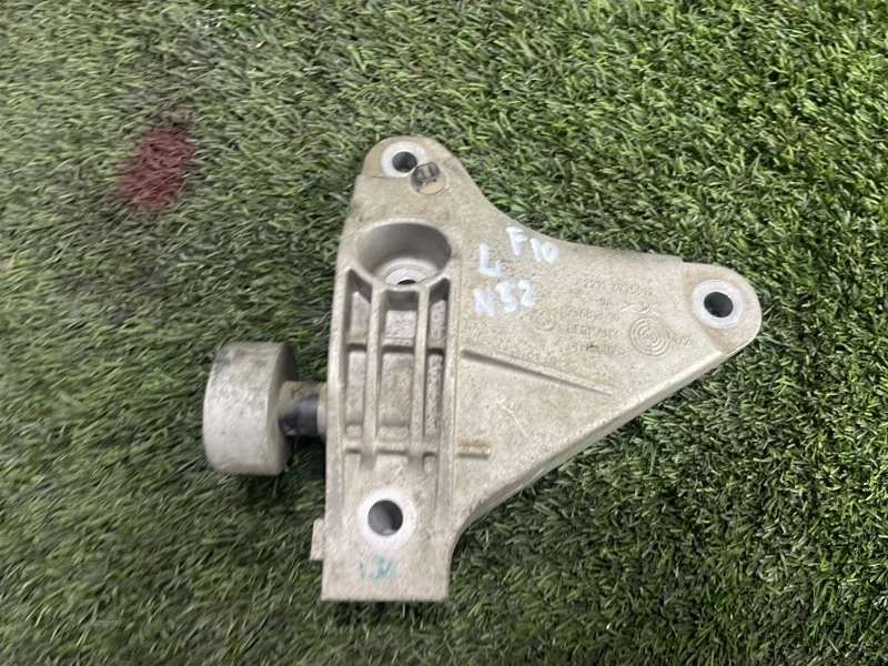 Кронштейн двигателя BMW 5 2012 F10